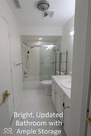 $204,900 | 586 Hunters Drive, Unit D, Carmel, IN 46032