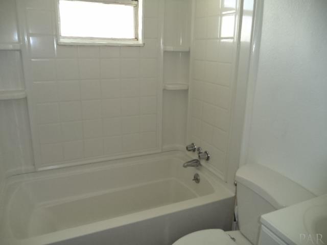 6523 Oakcrest Road Milton, FL 32570 - Photo 4 of 27 Gallery Image 4