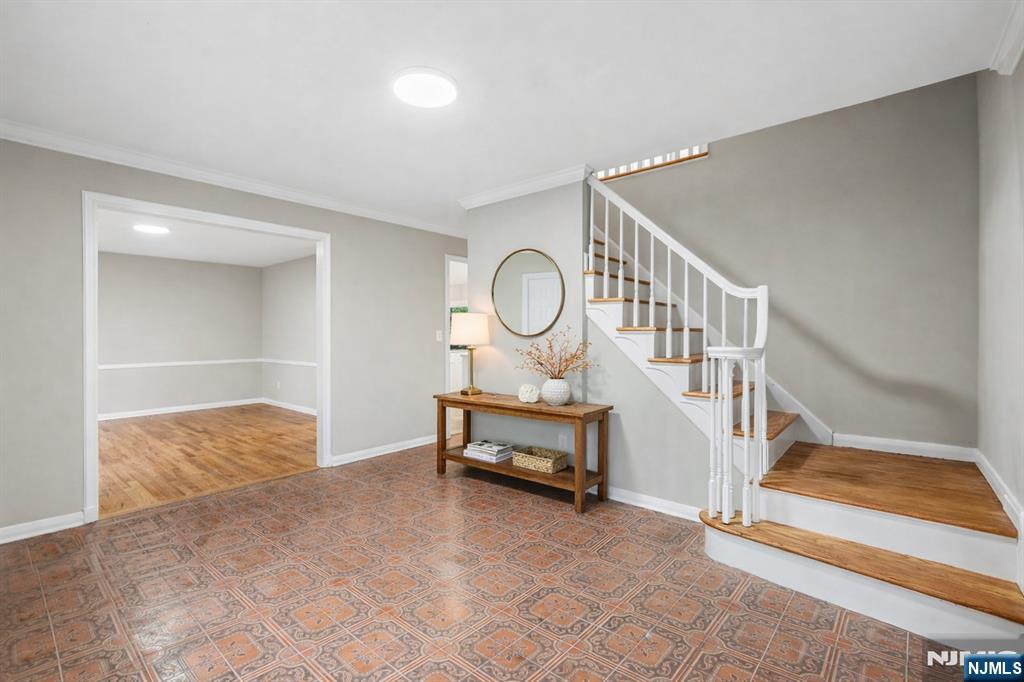 12 Apache Road Wayne, NJ 07470 - Photo 8 of 47