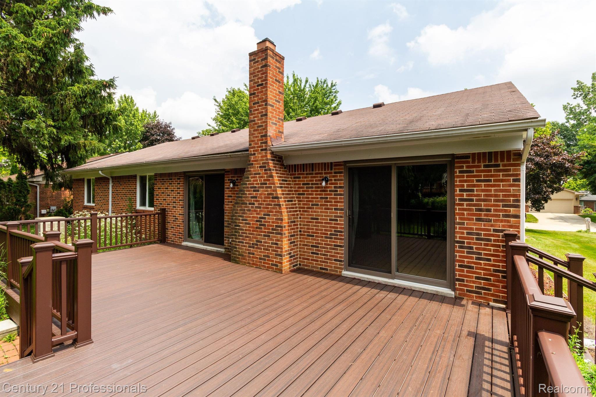 2226 Warrington Road Rochester, MI 48307 - Photo 38 of 39 Gallery Image 38