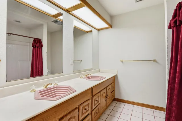 a view of houses with a swimming pool