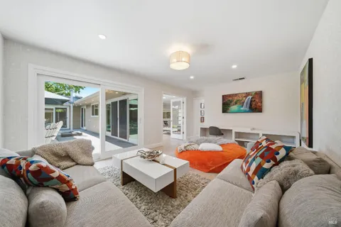 $1,495,000 | 2418 Grahn Drive, Santa Rosa, CA 95404