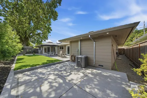 $1,495,000 | 2418 Grahn Drive, Santa Rosa, CA 95404