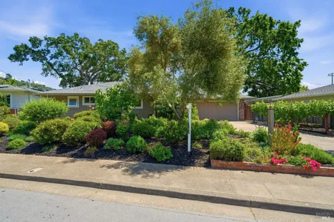 $1,495,000 | 2418 Grahn Drive, Santa Rosa, CA 95404