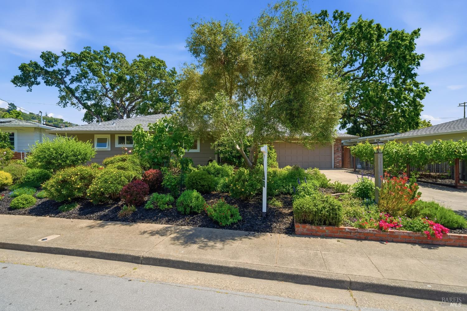 2418 Grahn Drive Santa Rosa, CA 95404 - Photo 34 of 40