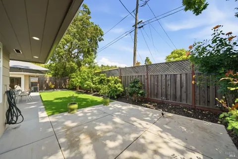 $1,495,000 | 2418 Grahn Drive, Santa Rosa, CA 95404