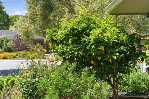 $1,495,000 | 2418 Grahn Drive, Santa Rosa, CA 95404