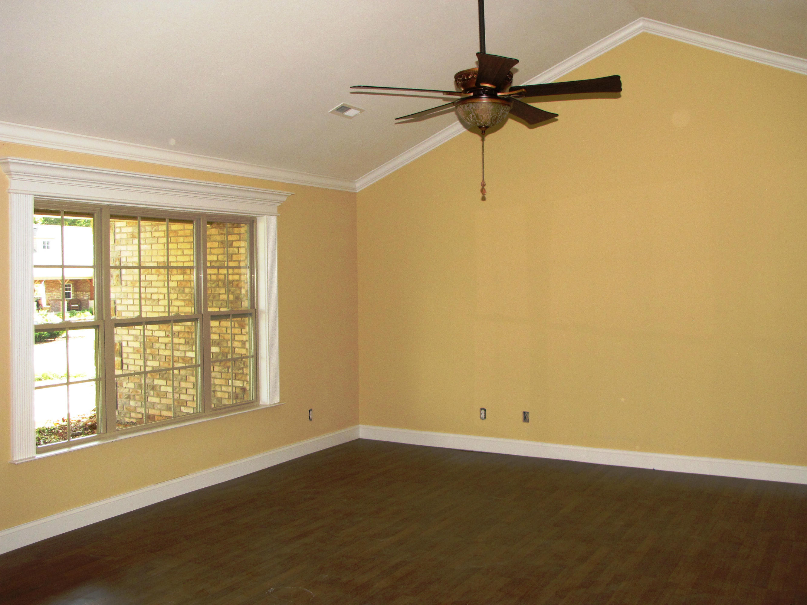 1022 Houston Springs Road Greenback, TN 37742 - Photo 14 of 21 Vaulted Ceiling