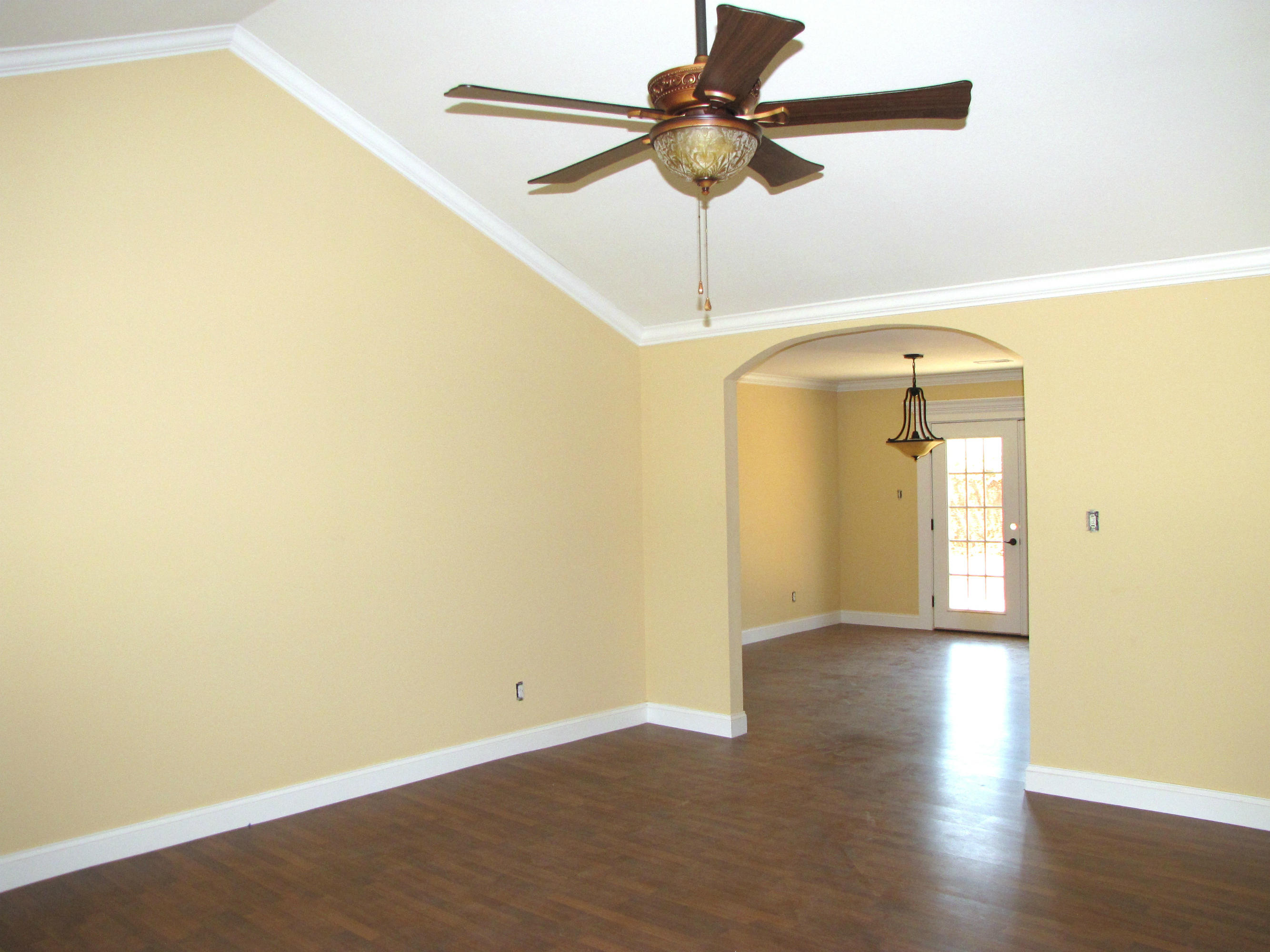 1022 Houston Springs Road Greenback, TN 37742 - Photo 9 of 21 living room