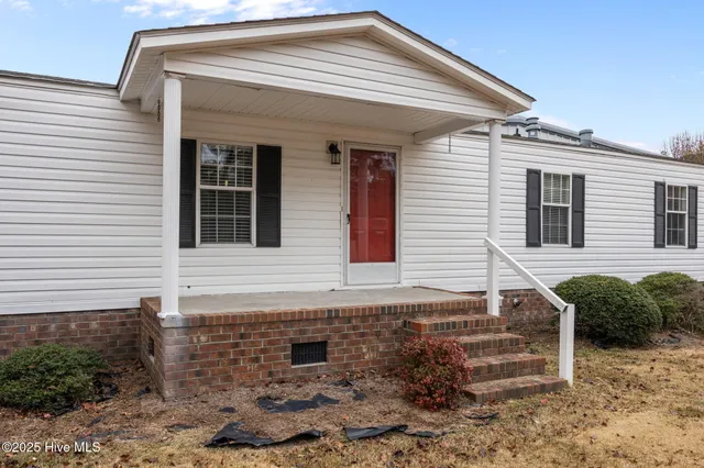 $199,900 | 1130 Old New Bern Road, Chocowinity, NC 27817