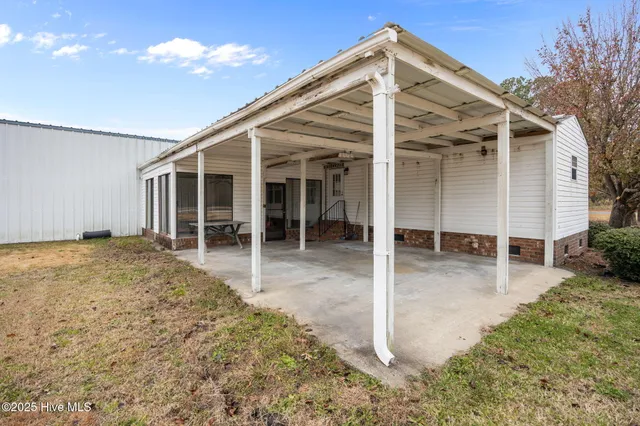 $199,900 | 1130 Old New Bern Road, Chocowinity, NC 27817