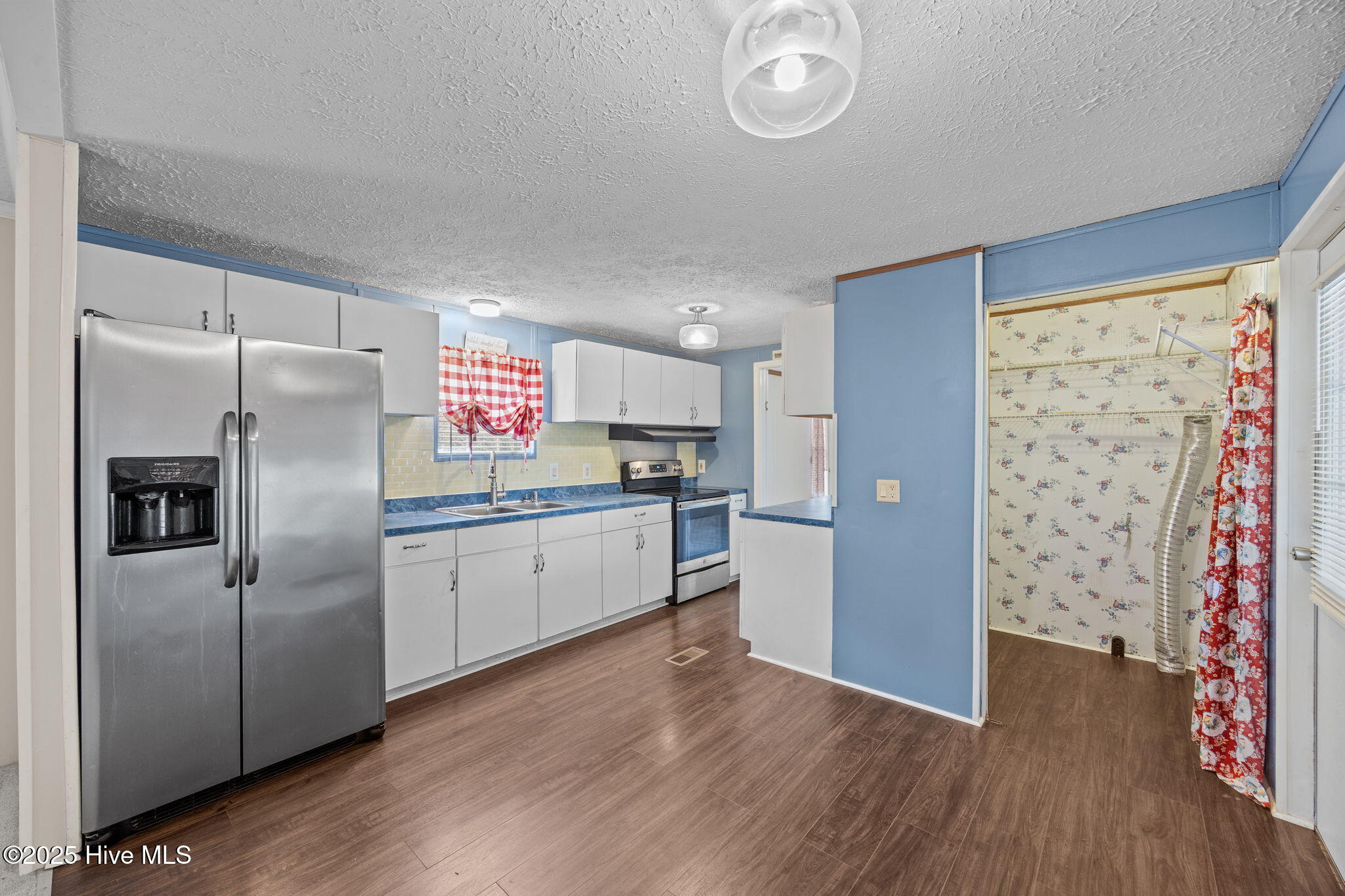 1130 Old New Bern Road Chocowinity, NC 27817 - Photo 8 of 47 7-web-or-mls-BLS_0012