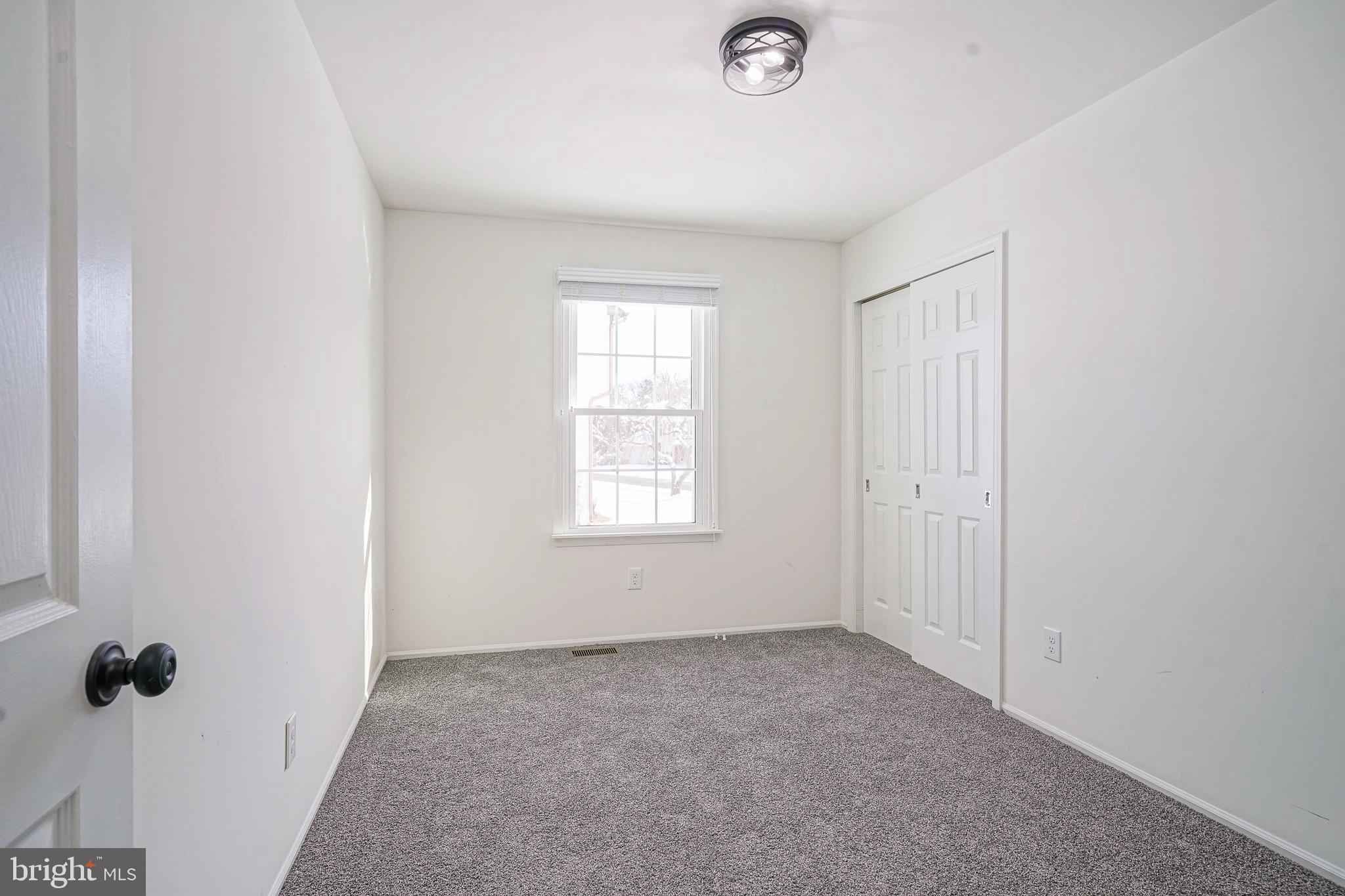 1778 Congress Drive Sewell, NJ 08080 - Photo 23 of 40