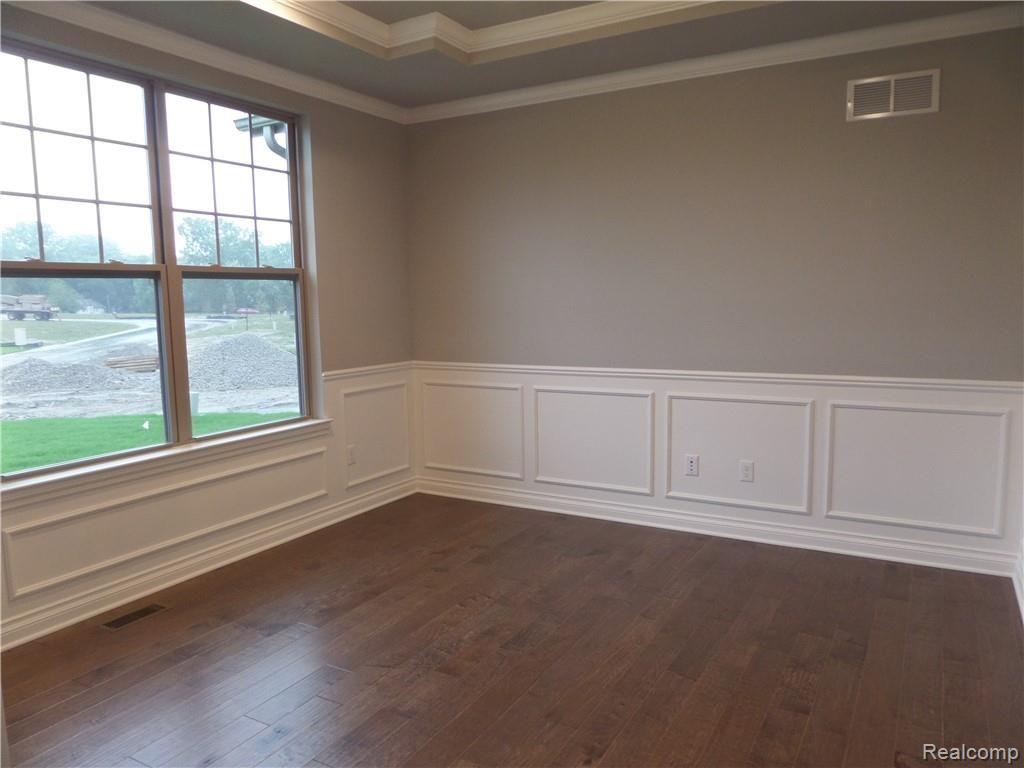 805 Balsam Circle Rochester Hills, MI 48307 - Photo 12 of 20
