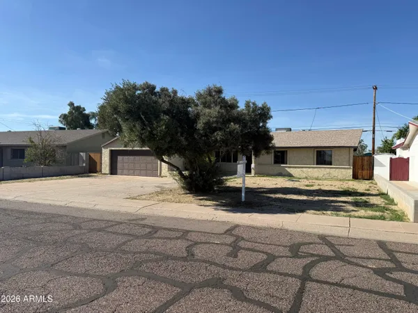 $2,400 | 4002 West Myrtle Avenue, Phoenix, AZ 85051