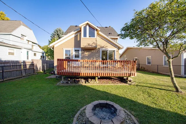 $275,000 | 129 1st Street, Milton, WI 53563