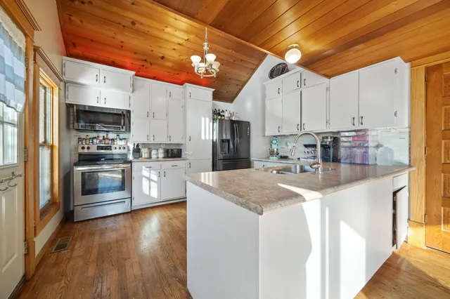 $275,000 | 129 1st Street, Milton, WI 53563