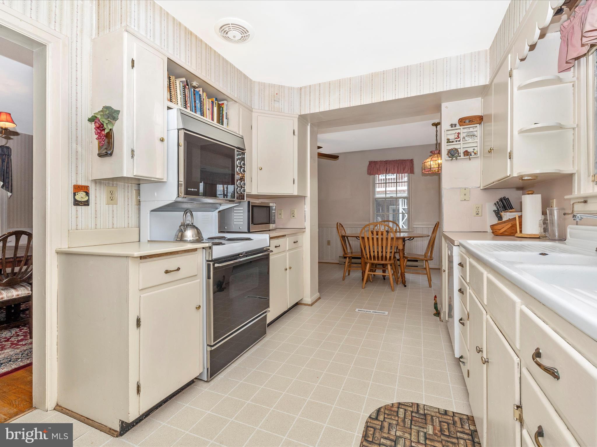 307 Magnolia Avenue Frederick, MD 21701 - Photo 14 of 45 Kitchen