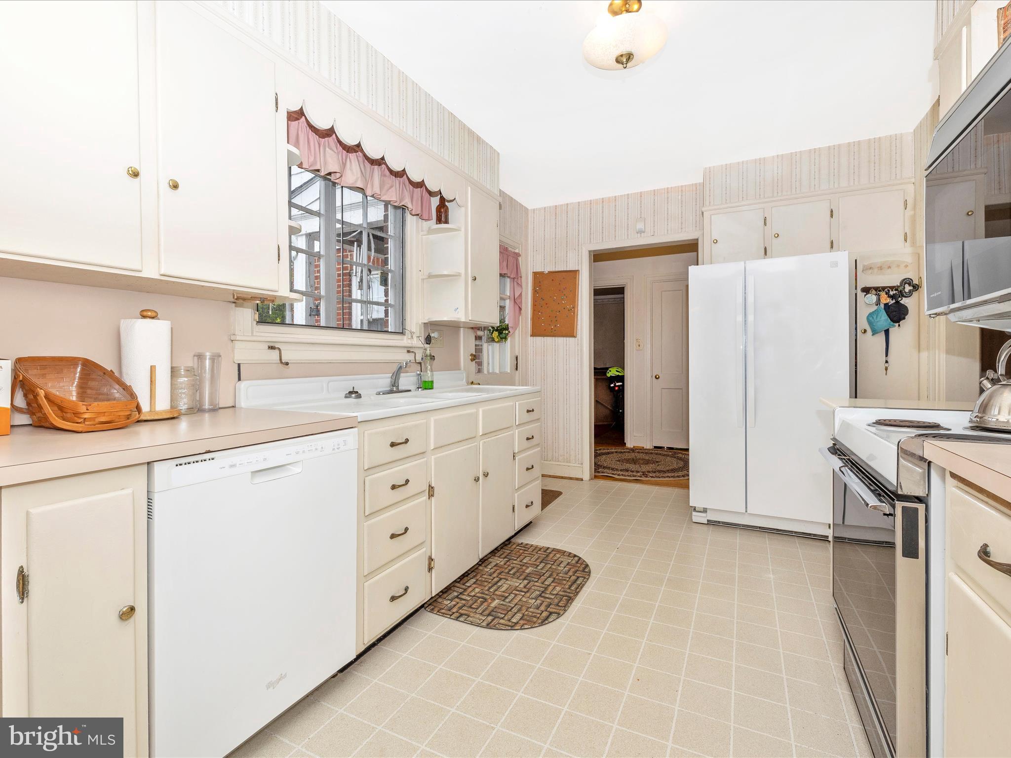 307 Magnolia Avenue Frederick, MD 21701 - Photo 15 of 45 Kitchen