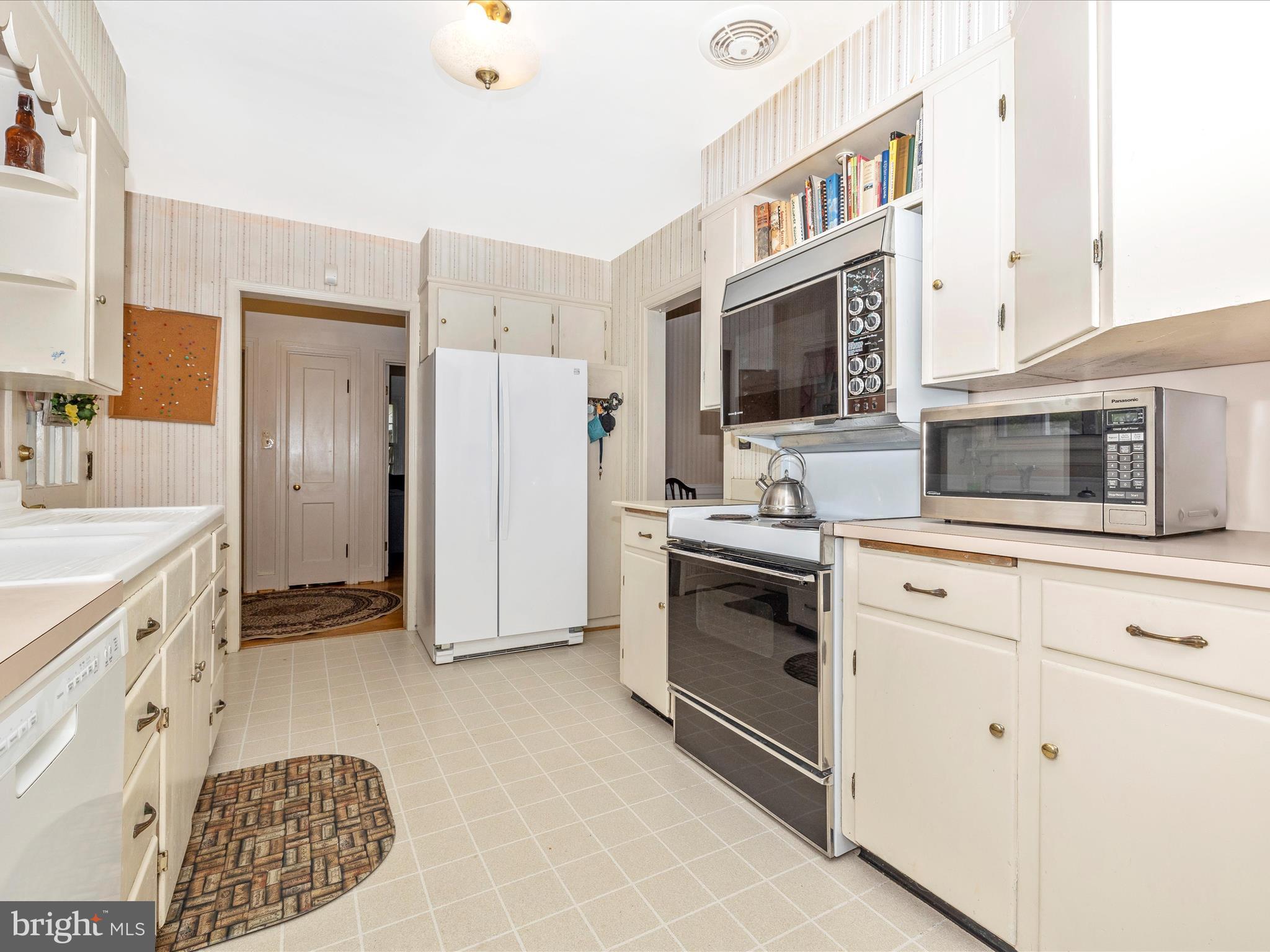 307 Magnolia Avenue Frederick, MD 21701 - Photo 17 of 45 Kitchen