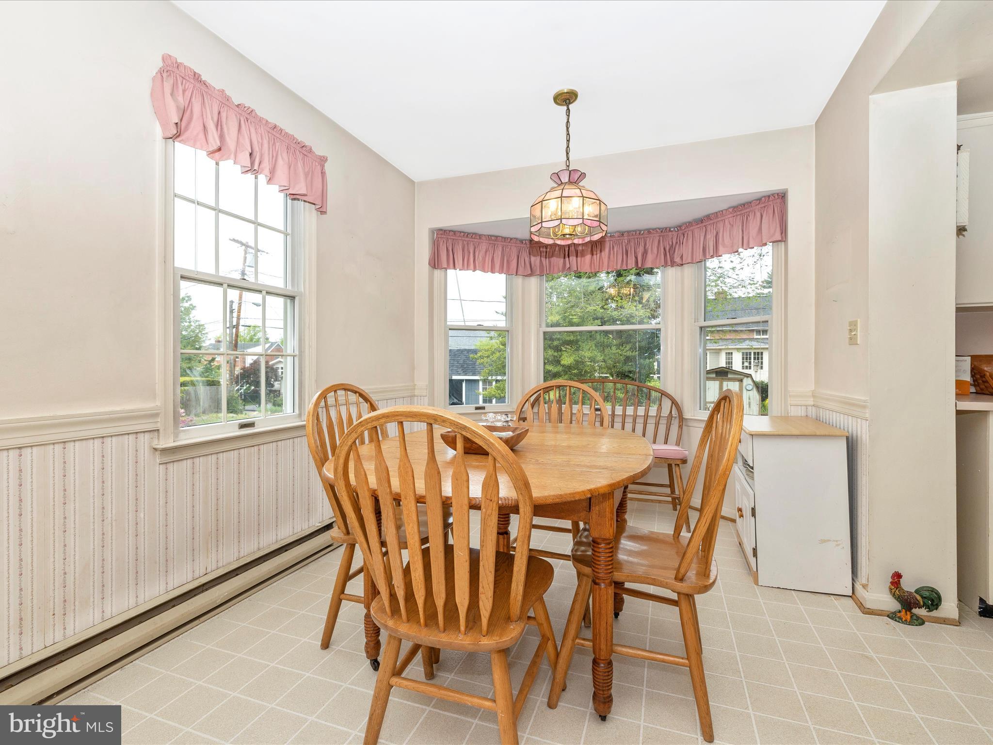 307 Magnolia Avenue Frederick, MD 21701 - Photo 18 of 45 Breakfast Nook