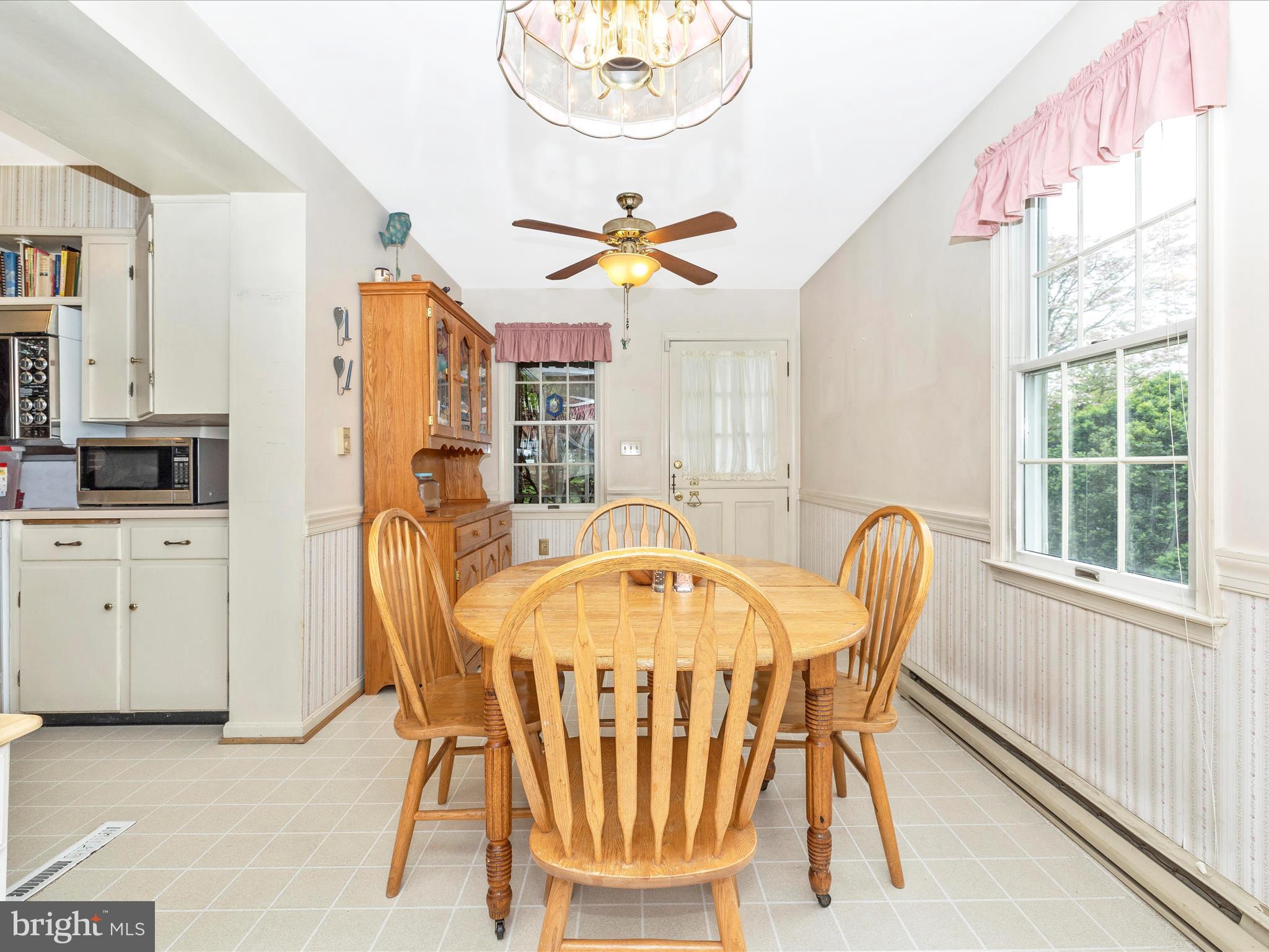 307 Magnolia Avenue Frederick, MD 21701 - Photo 20 of 45 Breakfast Nook