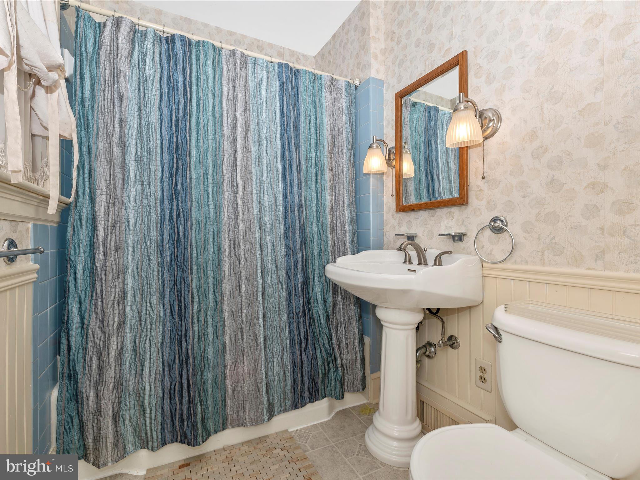 307 Magnolia Avenue Frederick, MD 21701 - Photo 21 of 45 Bathroom