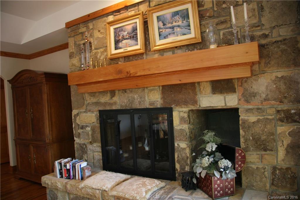 301 Beaver Dam Road Sapphire, NC 28774 - Photo 10 of 24 Gallery Image 10