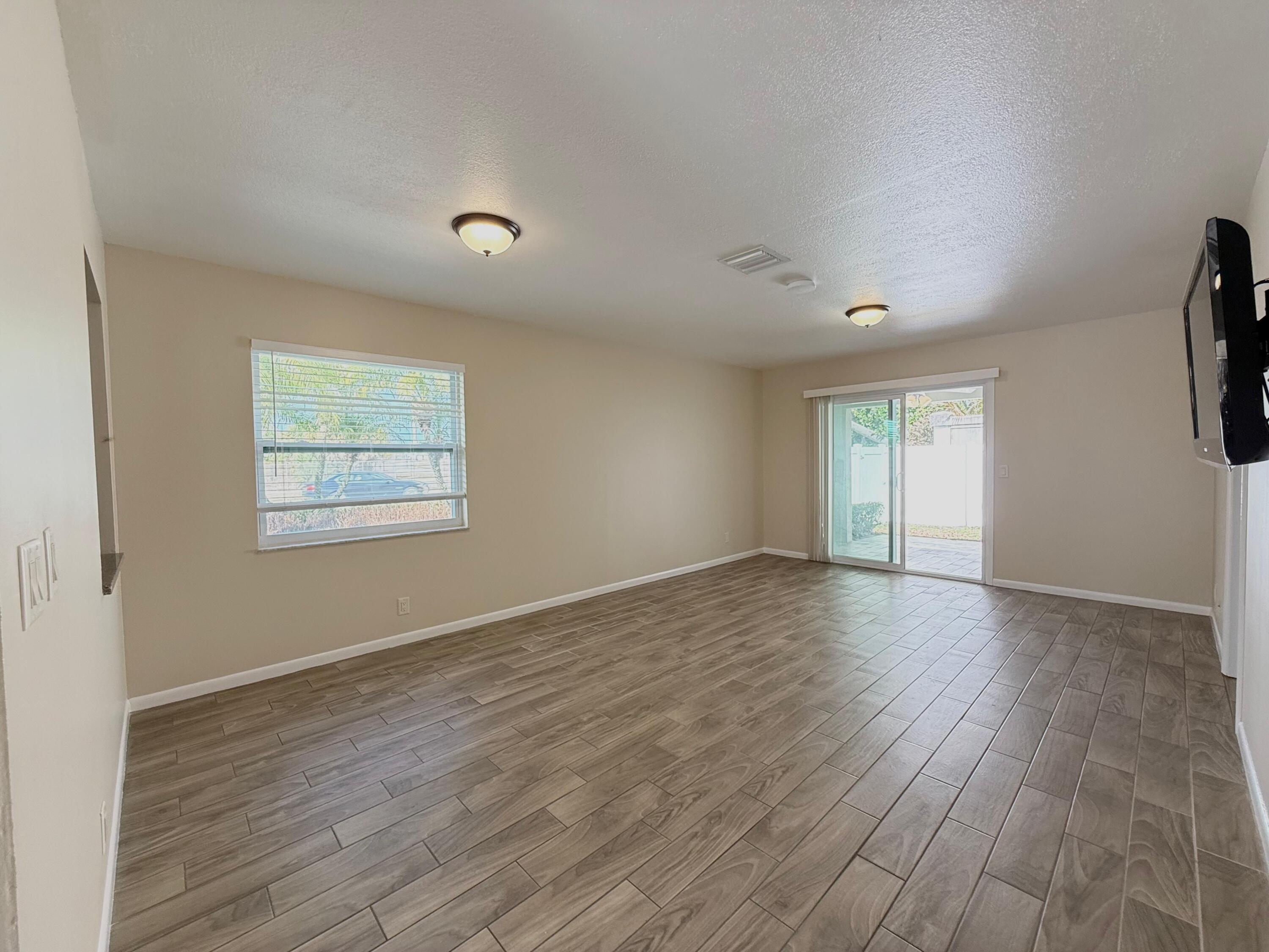 3794 County Line Road, Unit 101 Jupiter, FL 33469 - Photo 15 of 24 WhatsApp Image 2026-02-19 at 21.06.06 (1