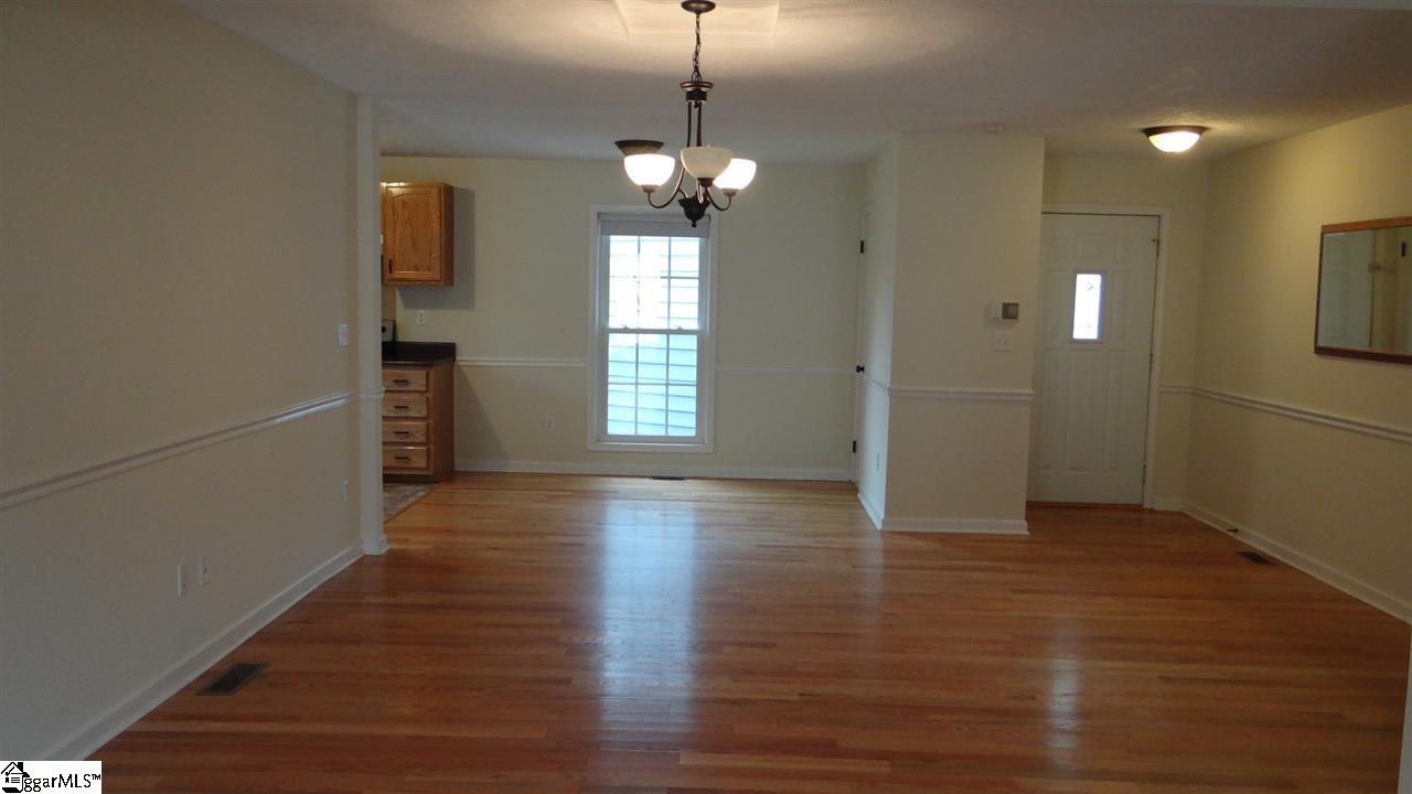 18 Doverdale Road Greenville, SC 29615 - Photo 9 of 20 Gallery Image 9