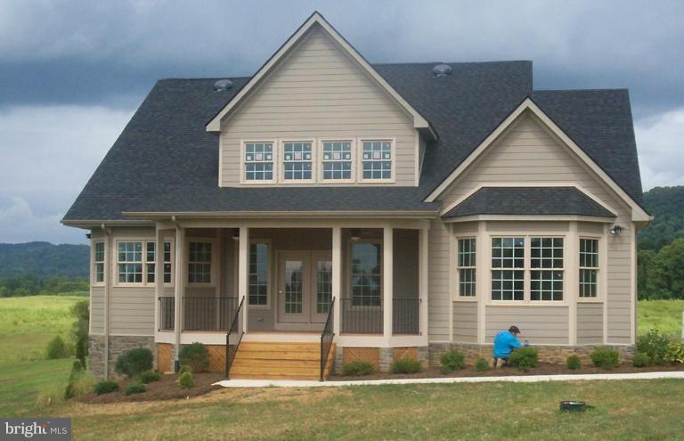 3854 Leeds Manor Road Markham, VA 22643 - Photo 3 of 16 Exterior (Rear)