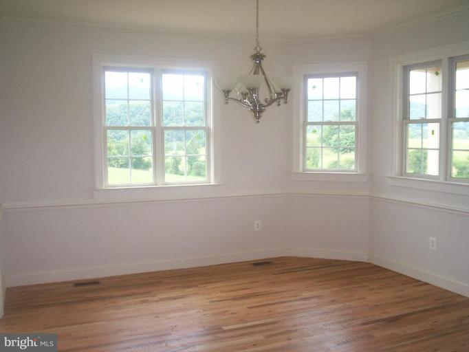 3854 Leeds Manor Road Markham, VA 22643 - Photo 4 of 16 Dining Room