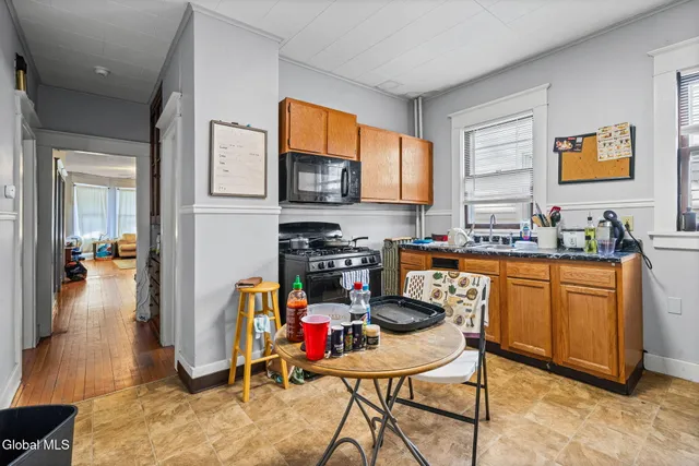 $324,900 | 569 Washington Avenue, Albany, NY 12206