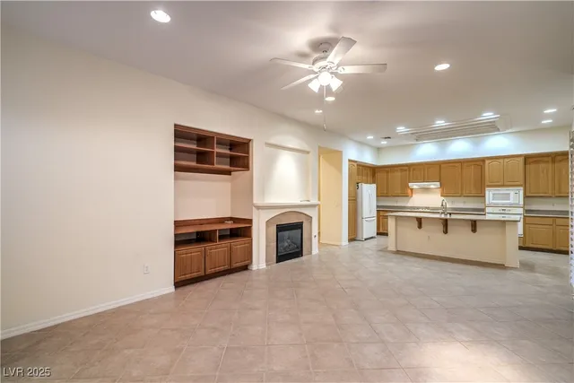$3,250 | 2170 Peyten Park Street, Henderson, NV 89052