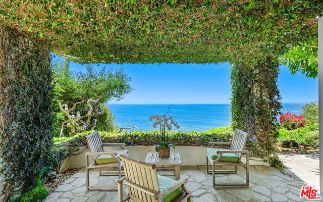 $15,000,000 | 29122 Cliffside Drive, Malibu, CA 90265