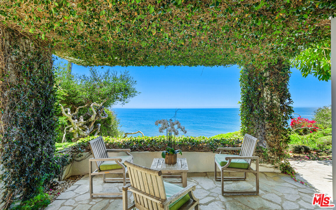 29122 Cliffside Drive Malibu, CA 90265 - Photo 2 of 48