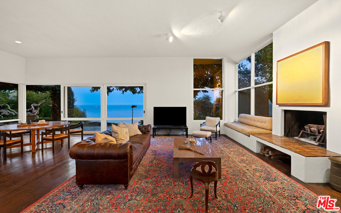 29122 Cliffside Drive Malibu, CA 90265 - Photo 36 of 48