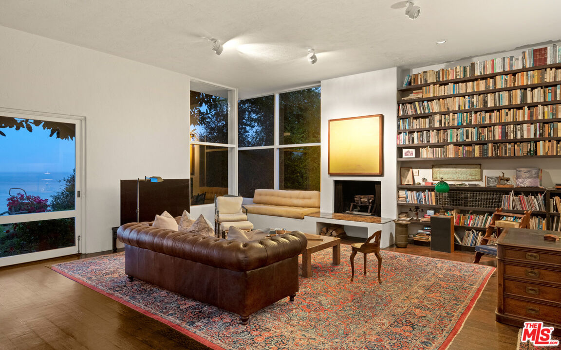 29122 Cliffside Drive Malibu, CA 90265 - Photo 37 of 48