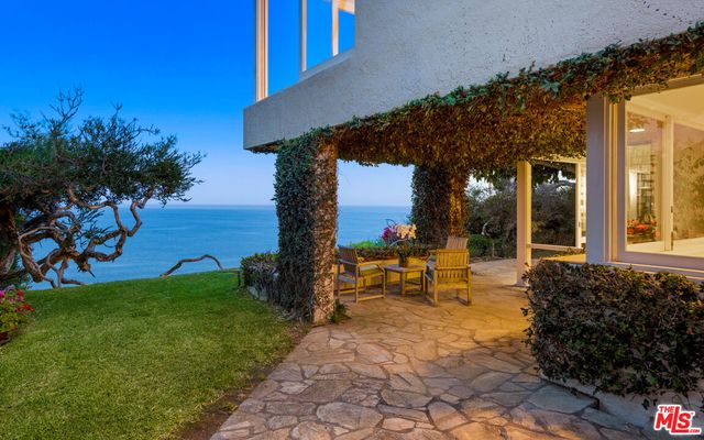 $15,000,000 | 29122 Cliffside Drive, Malibu, CA 90265