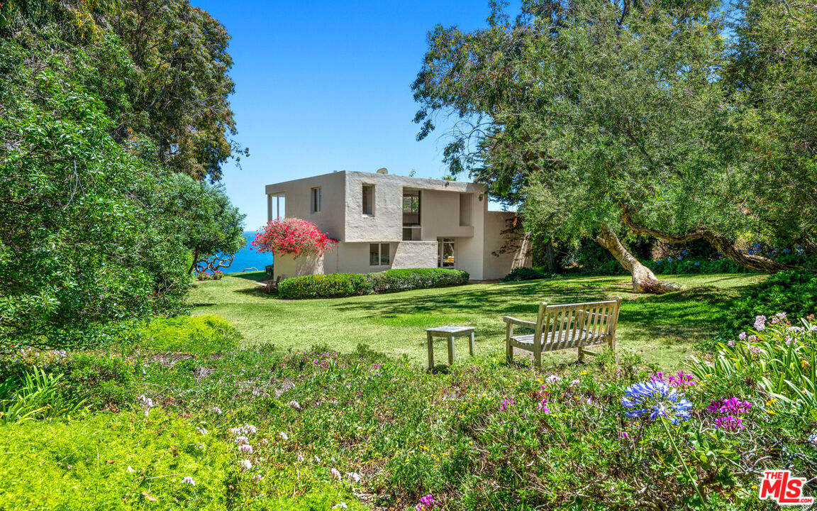 29122 Cliffside Drive Malibu, CA 90265 - Photo 6 of 48