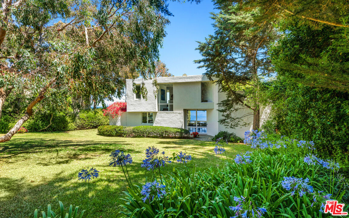 29122 Cliffside Drive Malibu, CA 90265 - Photo 7 of 48