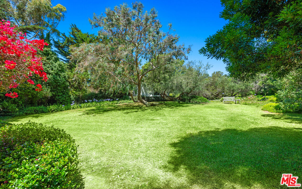 29122 Cliffside Drive Malibu, CA 90265 - Photo 8 of 48