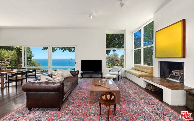 $15,000,000 | 29122 Cliffside Drive, Malibu, CA 90265