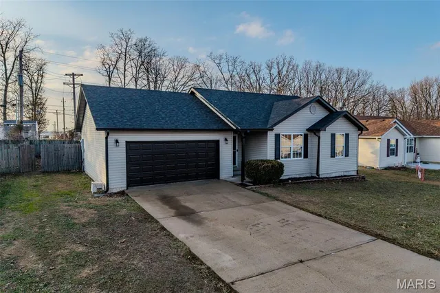 $209,900 | 2239 Timberwood Lane, Lebanon, MO 65536