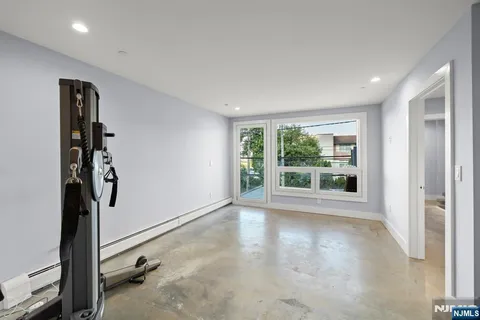 $1,888,888 | 1076 River Road, Edgewater, NJ 07020