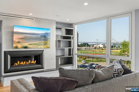 $1,888,888 | 1076 River Road, Edgewater, NJ 07020