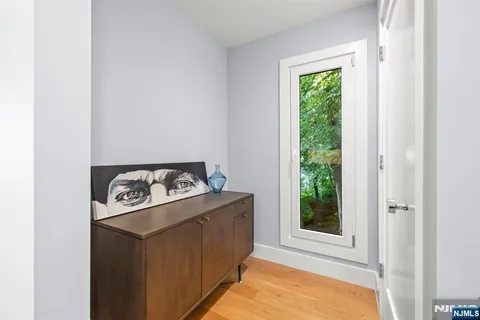 $1,888,888 | 1076 River Road, Edgewater, NJ 07020