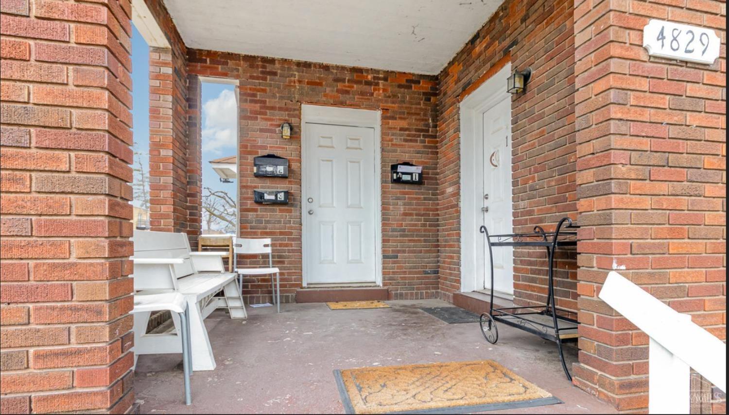 4829 Reading Road Cincinnati, OH 45237 - Photo 3 of 21