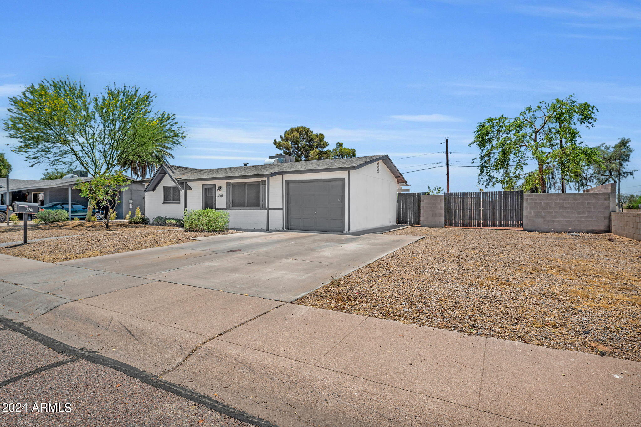 3201 East Nisbet Road Phoenix, AZ 85032 - Photo 2 of 21 2-web-or-mls-3201 E Nisbet Rd-2