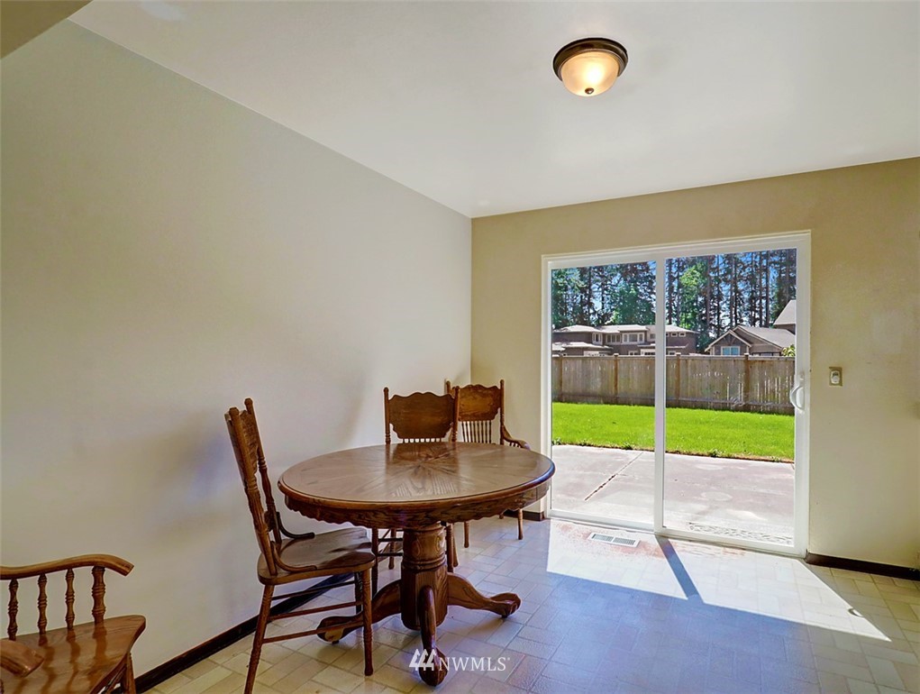 220 219th Place Southeast Bothell, WA 98021 - Photo 4 of 17